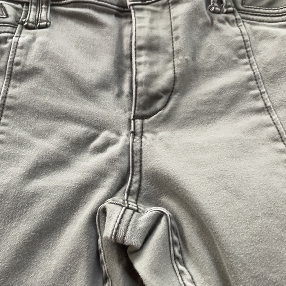 Hollister Soft Green Super Skinny Jeans - Picture 4 of 4